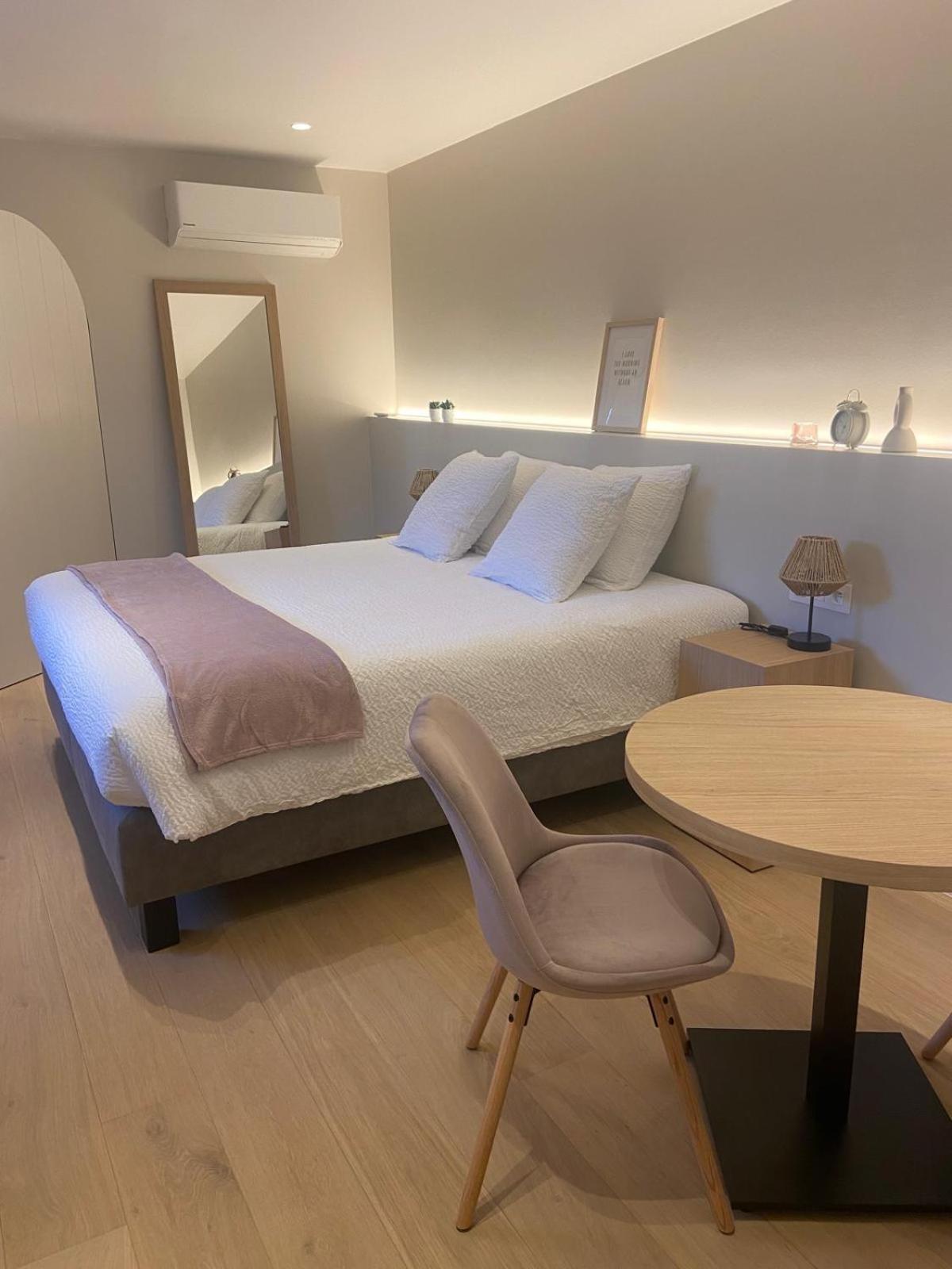 예페르 Huyze Vinteling B&B 외부 사진